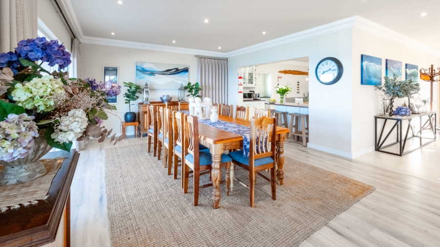 7 Bedroom Property for Sale in Beacon Isle Western Cape